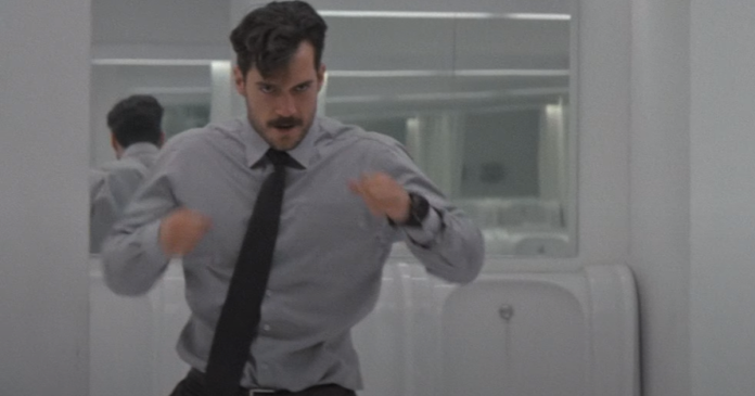 henry-cavill-secret-origin-mission-impossible-fallout-arm-reloading-moment.png